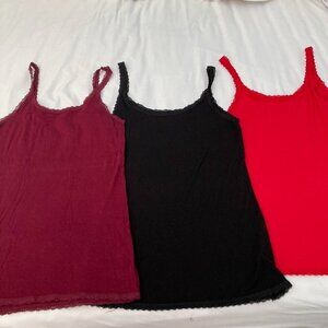 Set of 3 SO tank tops with lace - Size M